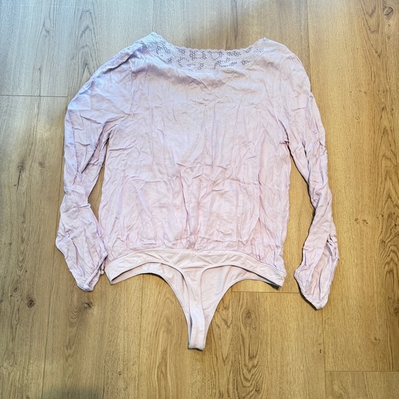 Free People Bodysuit Womens Medium Pink-Purple Lace Long Sleeve - Picture 8 of 8